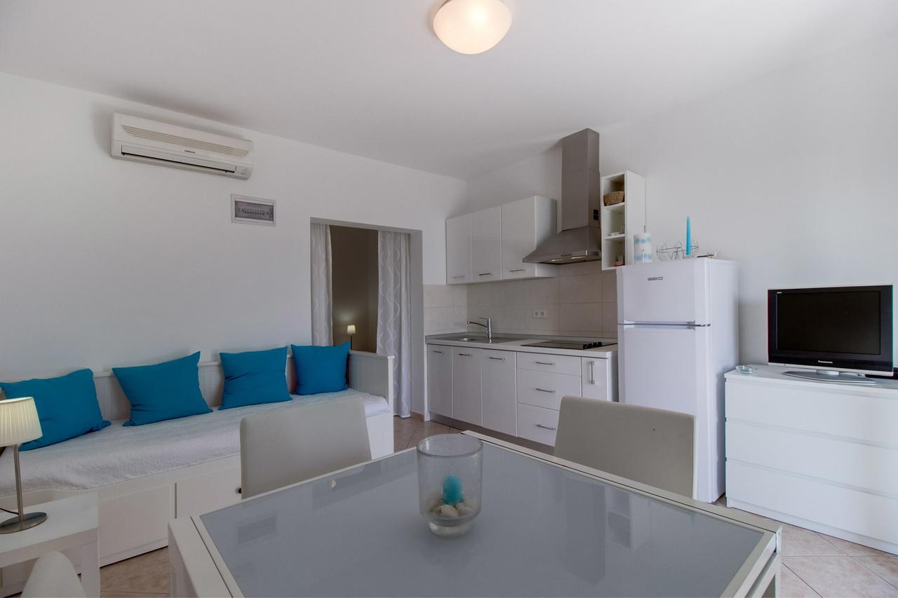 Apartments Del Sole Nerezine Habitación foto